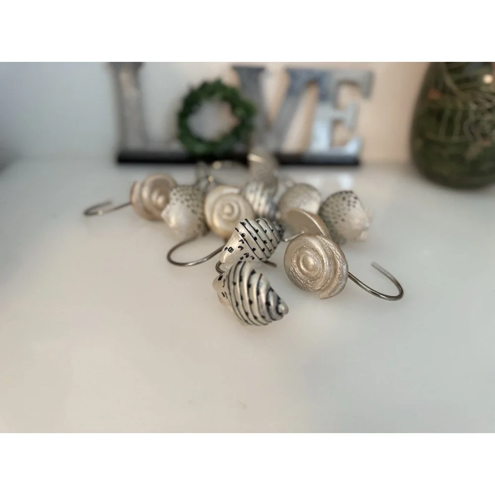 Vtg Seashell Shower Curtain Hooks Beach Nautical Bathroom Décor Resin 12 pc NWOT